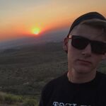 Dustin Ferris - kik username