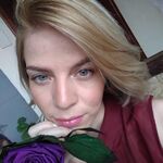 Ella - instagram username