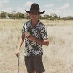 Bustinjutz - instagram username