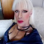 Stephanie Ouellet - instagram username