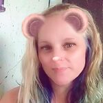 Elizabeth helton - instagram username