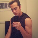 Alix Fox - instagram username