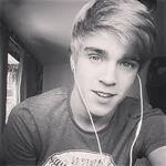 carl11111 - snapchat username