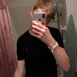 Carl200113 - instagram username