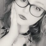 Peachie_Foxx - instagram username