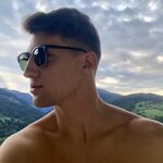 Chris1819 - instagram username